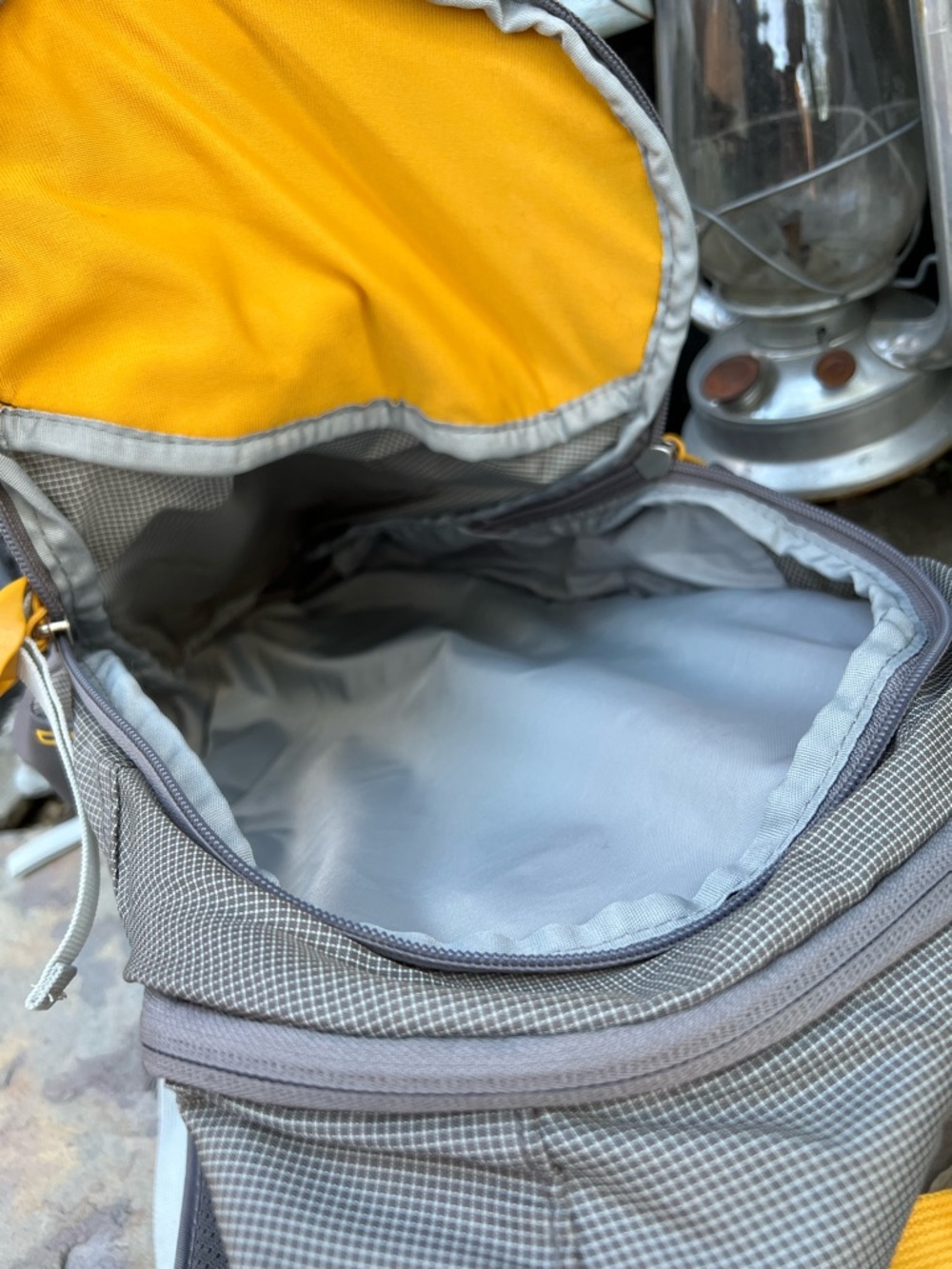 Custom 1 of 1 Bee Patch High Sierra 12L Hydration Backpack with 2L Reservoir. - Picture 9 of 13